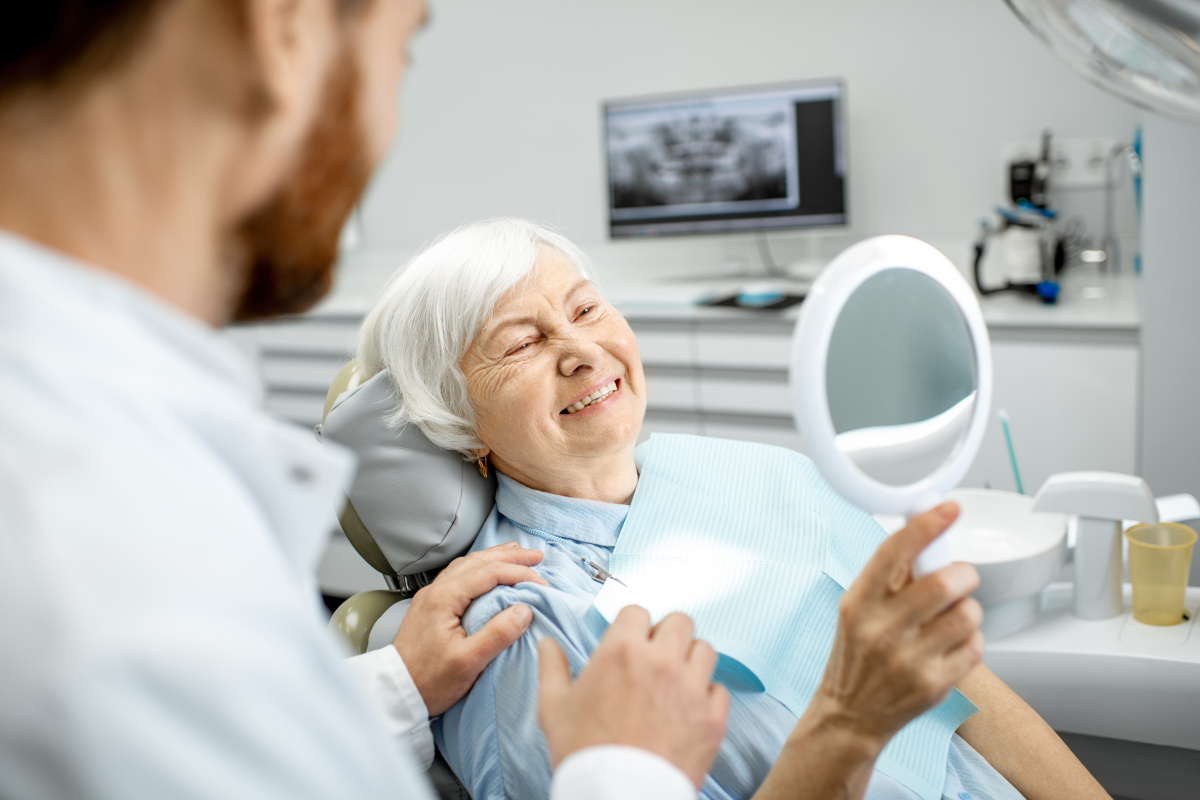 Pourquoi le nettoyage chez le dentiste est essentiel — à tous les âges
